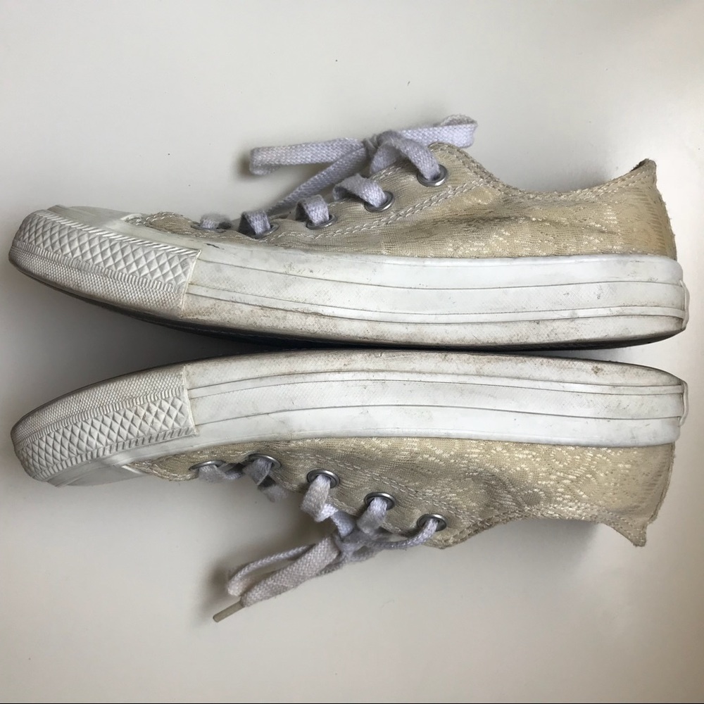CONVERSE lace low tops